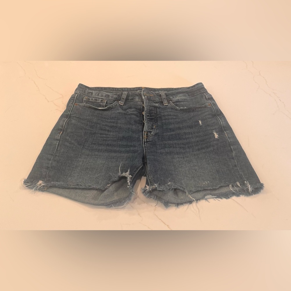 Old Navy High Rise O.G. Straight Button Fly Denim Shorts | 8 | Blue
